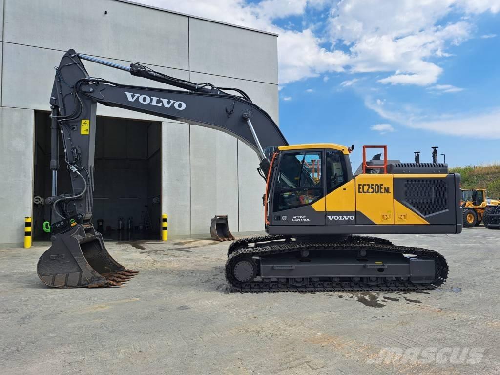 Volvo EC250ENL Paletli ekskavatörler