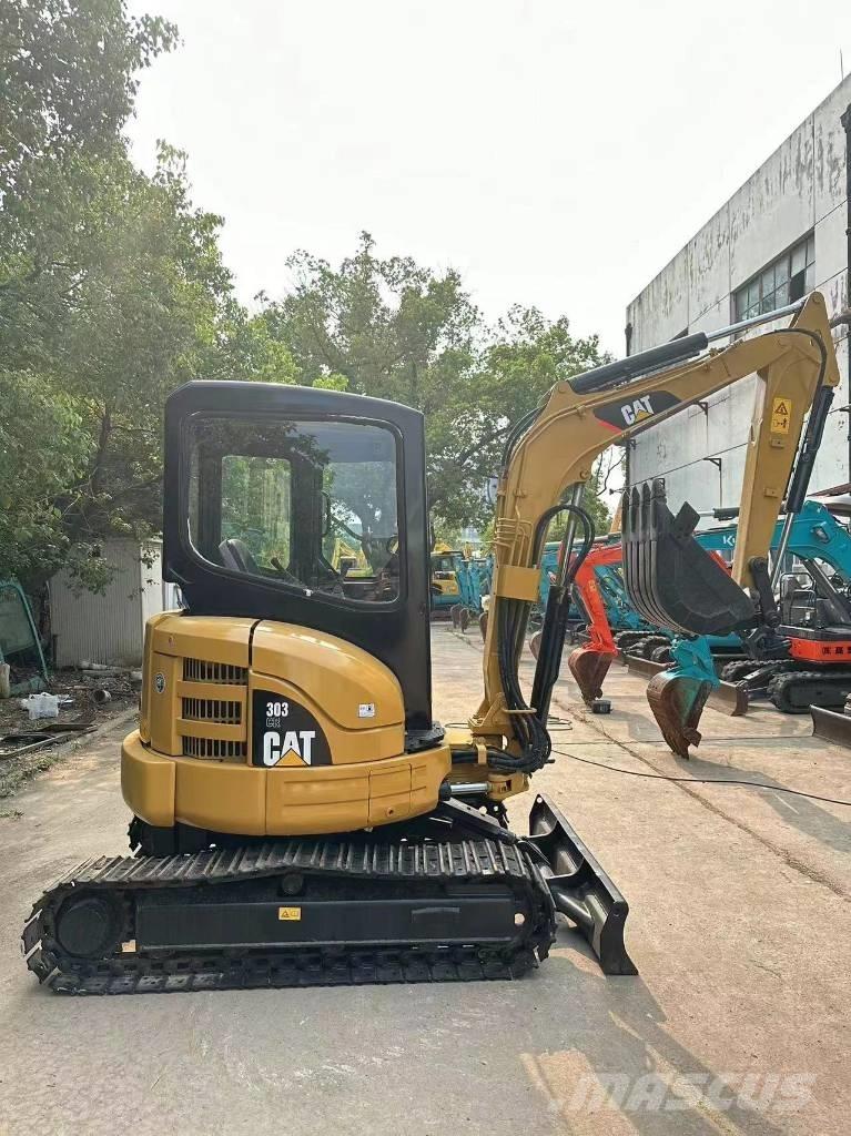 CAT 303 Paletli ekskavatörler