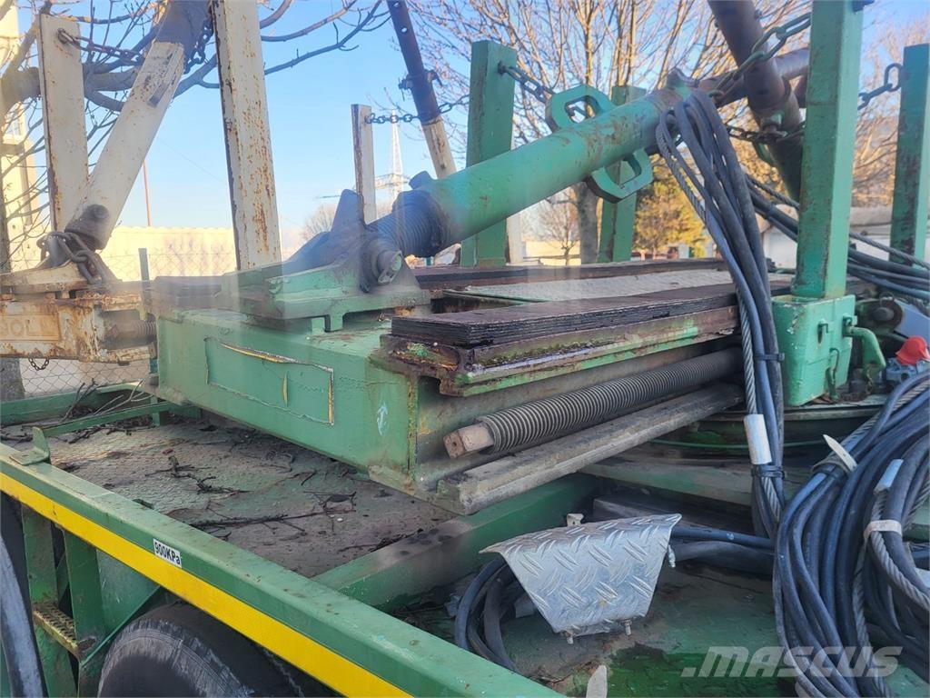 Doll M177 Flatbed römorklar