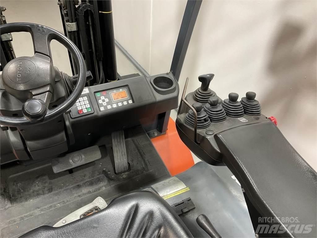 Toyota 8FBMT45 Elektrikli forkliftler