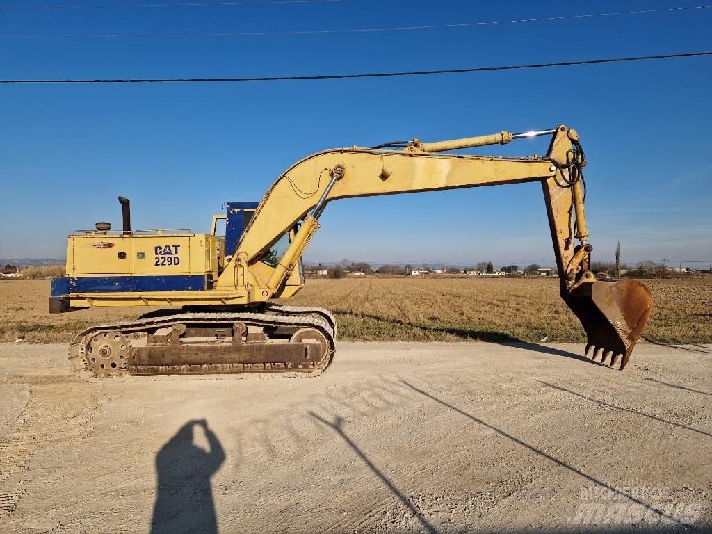 CAT 229 D Paletli ekskavatörler