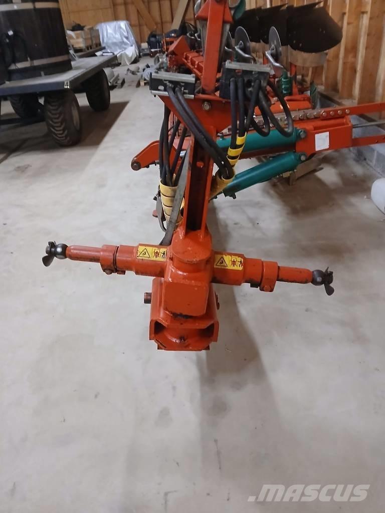 Kverneland PB100-8 Döner pulluklar