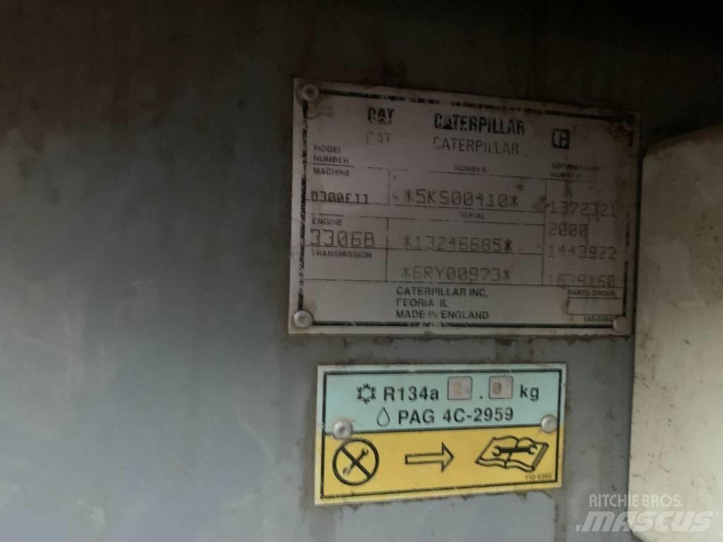 CAT D 300 E Belden kirma kaya kamyonu