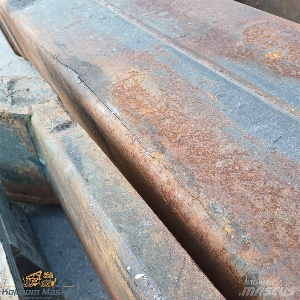 Loglift 111 Tomruk vinçleri