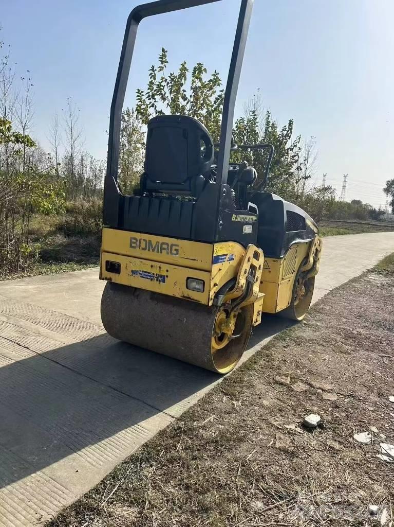 Bomag BW 100 AD Çift tamburlu silindirler