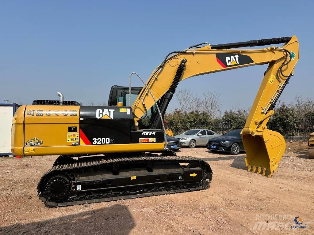 CAT 320D2L Paletli ekskavatörler