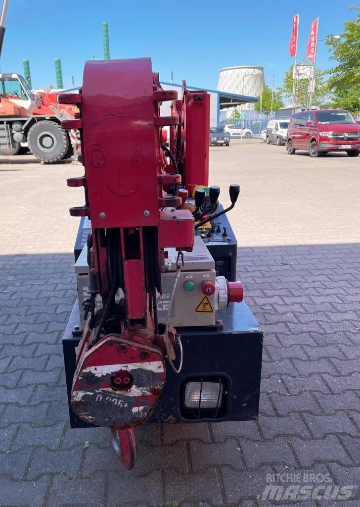 Unic URW-095 Mini vinçler