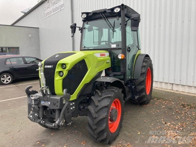 CLAAS NEXOS 260 L Traktörler