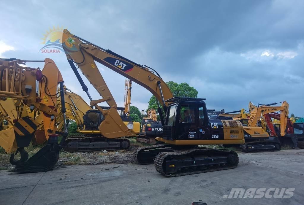 CAT 325 D Paletli ekskavatörler