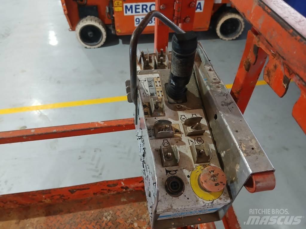 SkyJack SJ 6826 RT Makasli platformlar