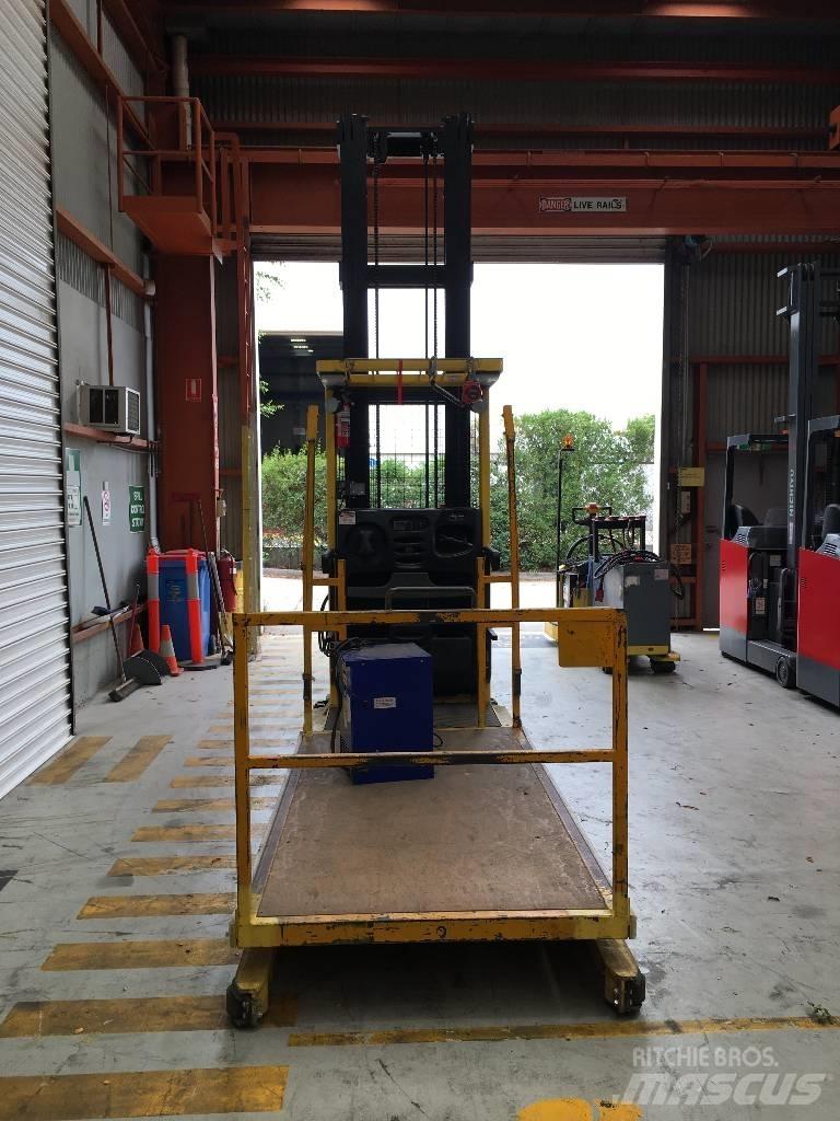 Hyster R30XMF3 Yüksek seviye siparis toplayici