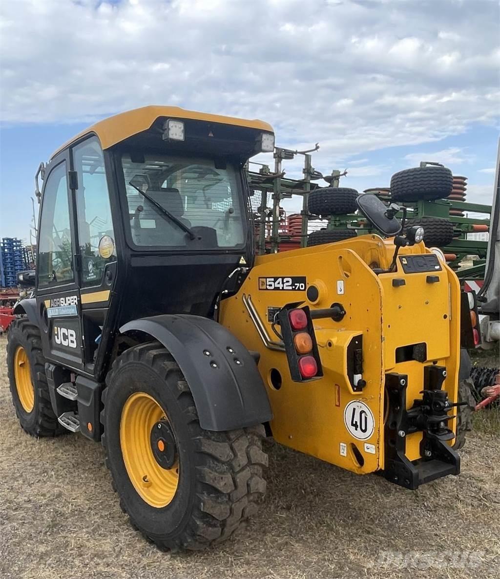 JCB 542-70 Tarimsal teleskopik yükleyiciler