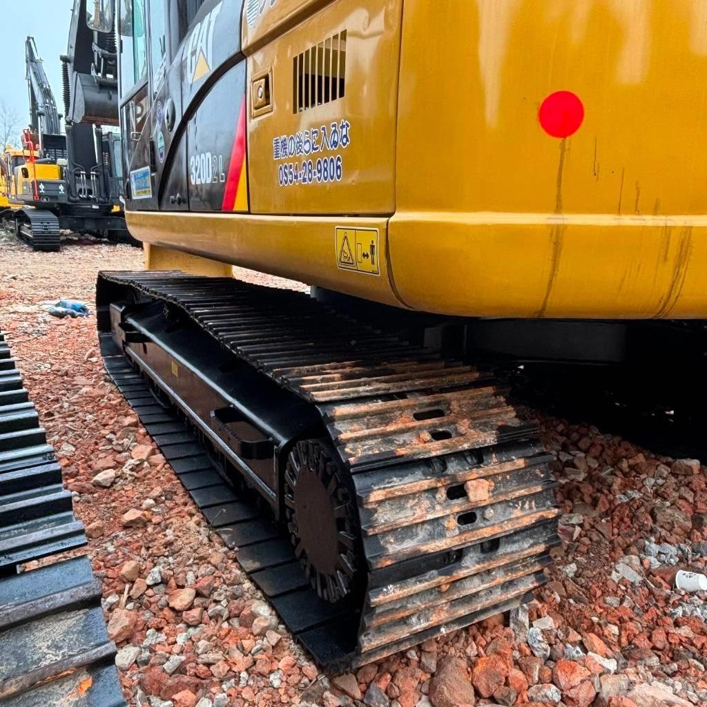 CAT 320 D Paletli ekskavatörler