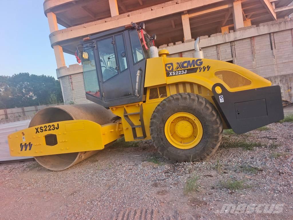 XCMG XS 223J Tek tamburlu silindirler