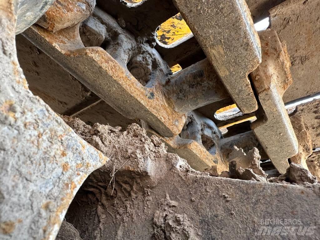 JCB JS 200 LC Paletli ekskavatörler
