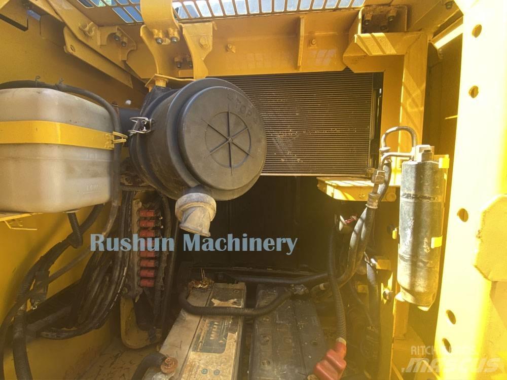 Komatsu PC 130 Paletli ekskavatörler