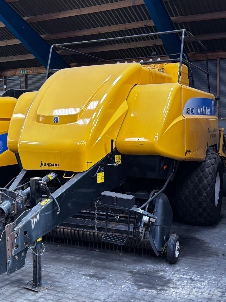 New Holland BB 9090 Küp balya makinalari
