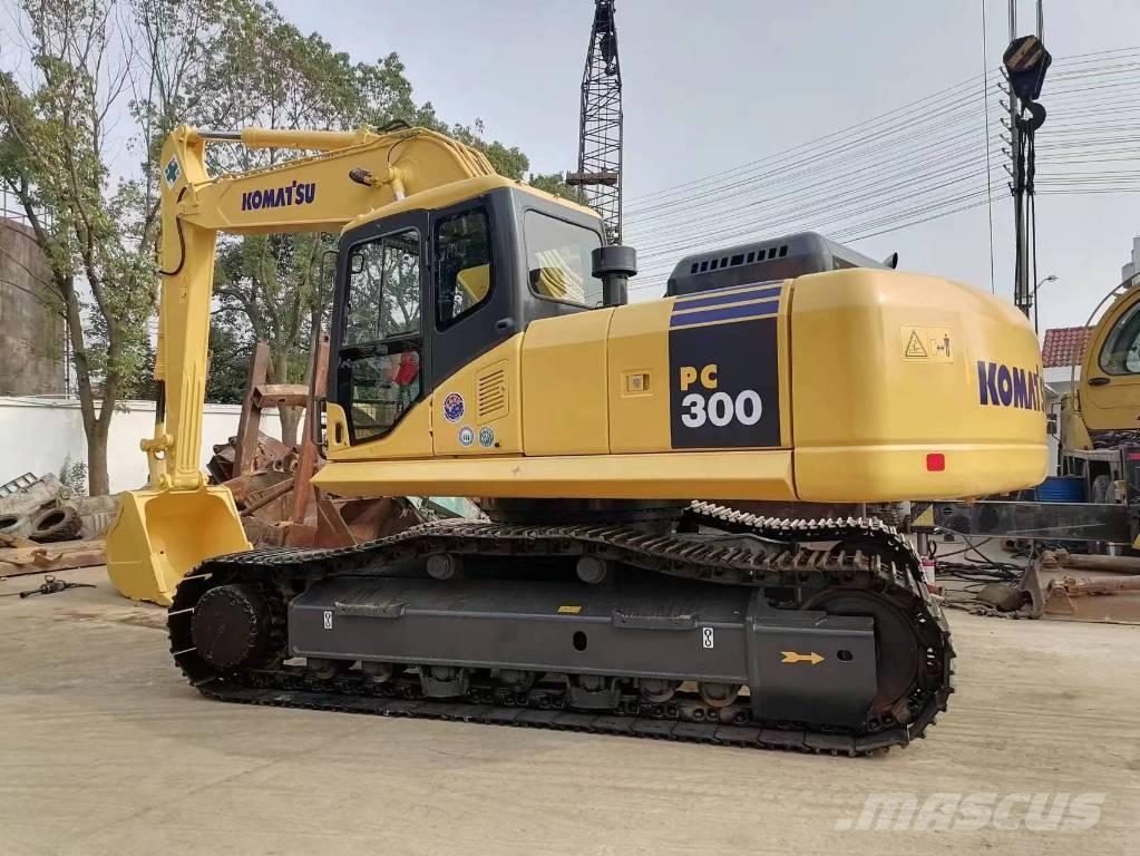 Komatsu PC 300 Paletli ekskavatörler