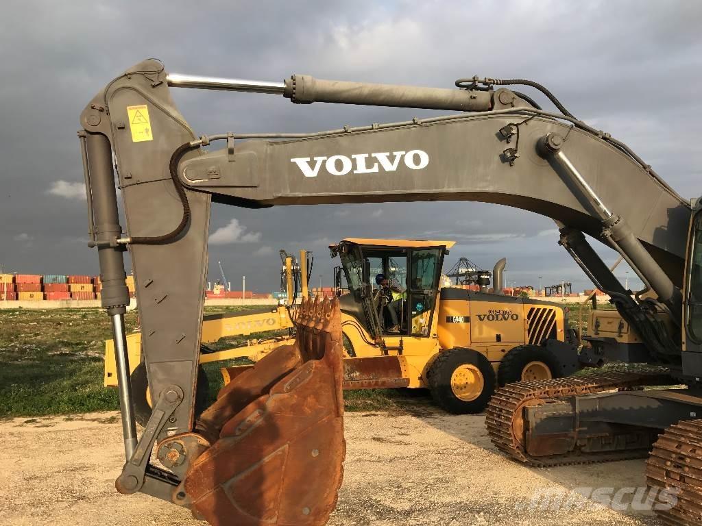 Volvo EC 460 B LC Paletli ekskavatörler