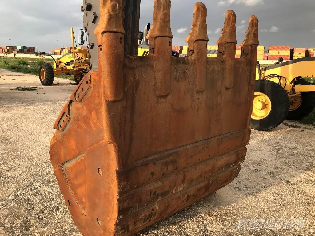 Volvo EC 460 B LC Paletli ekskavatörler