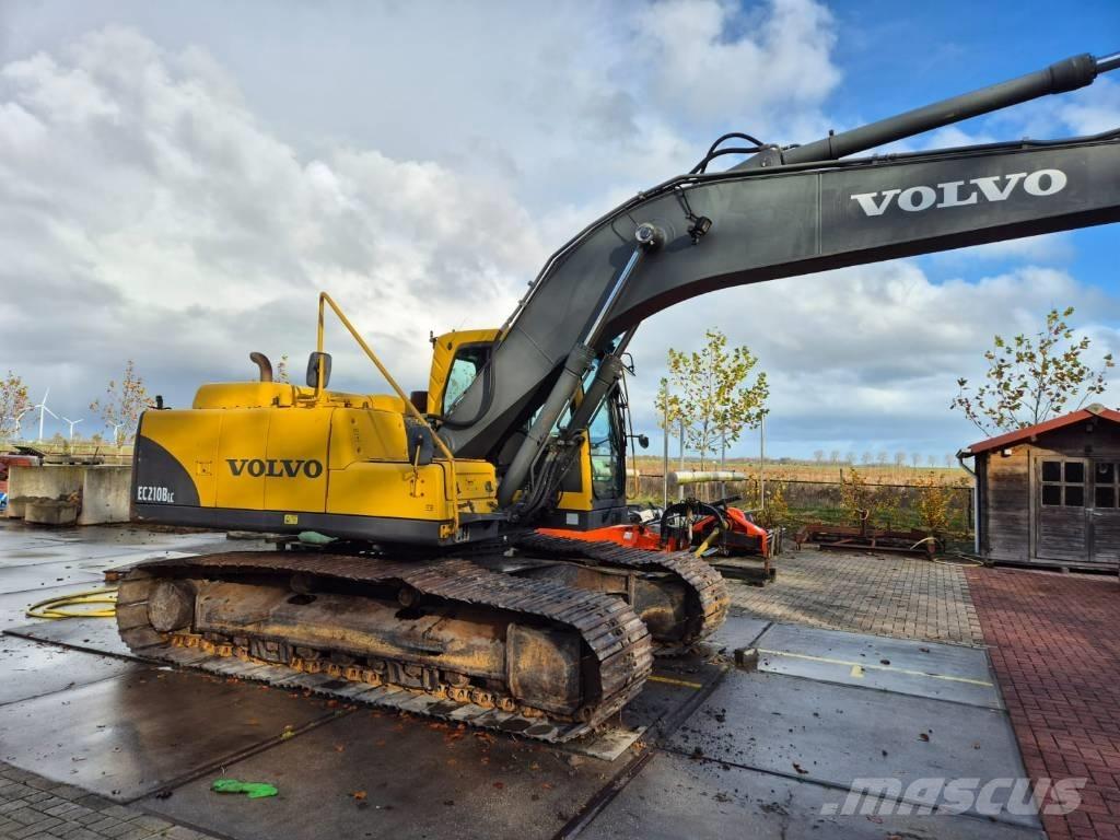 Volvo EC 210 B LC Paletli ekskavatörler