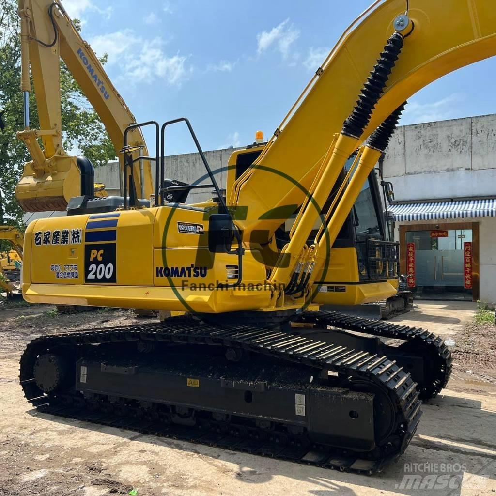 Komatsu PC 200 Paletli ekskavatörler
