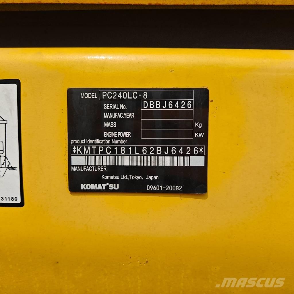Komatsu 240-8 Paletli ekskavatörler