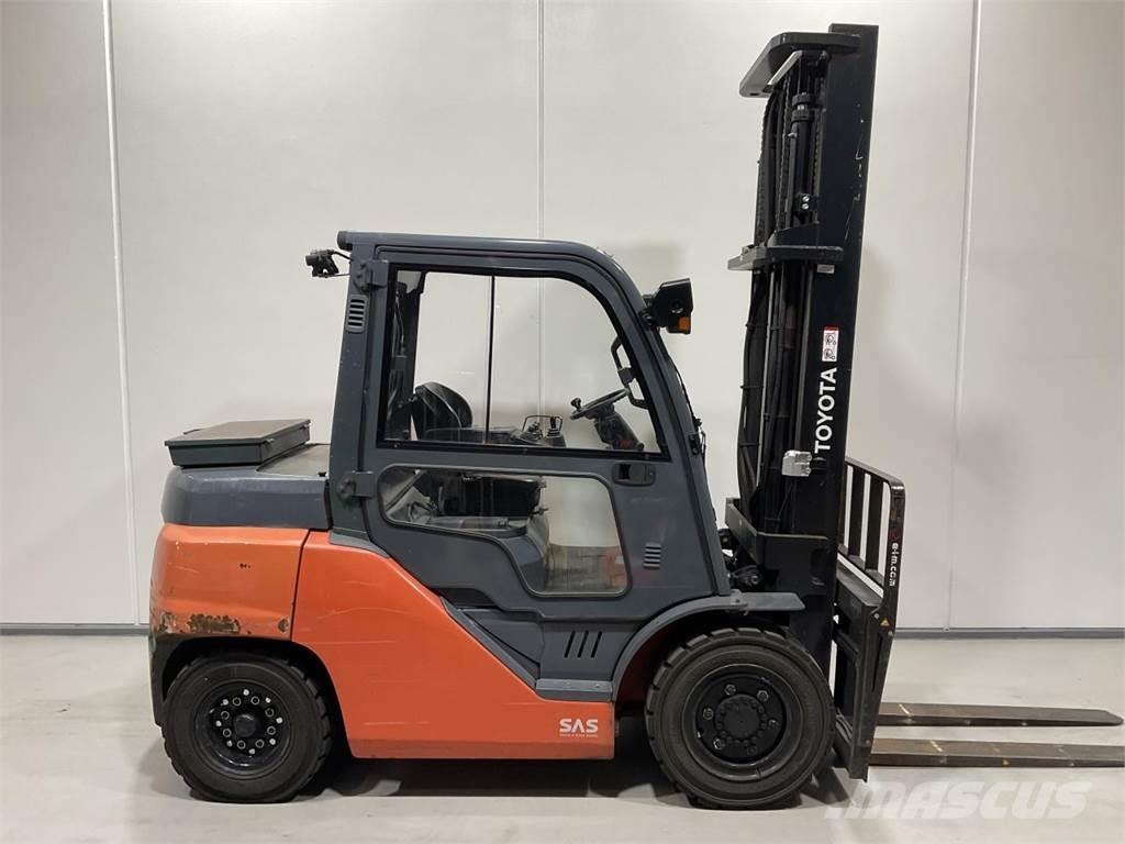 Toyota 40-8FD40N Dizel forkliftler