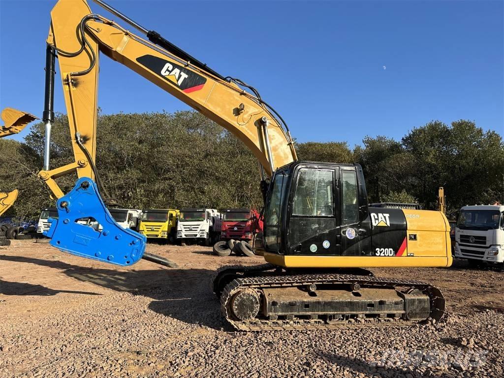 CAT 320 DL Paletli ekskavatörler