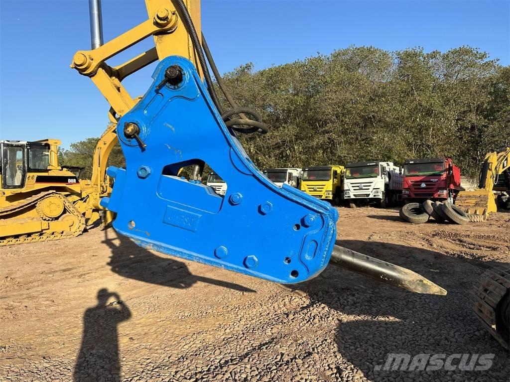 CAT 320 DL Paletli ekskavatörler
