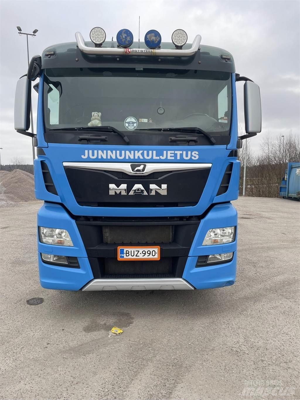 MAN TGX 35.560 Çiftlik/hububat forkliftleri