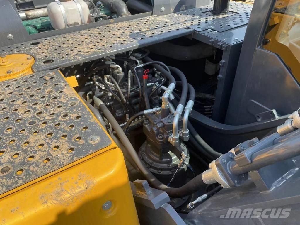 Volvo ec220 Paletli ekskavatörler