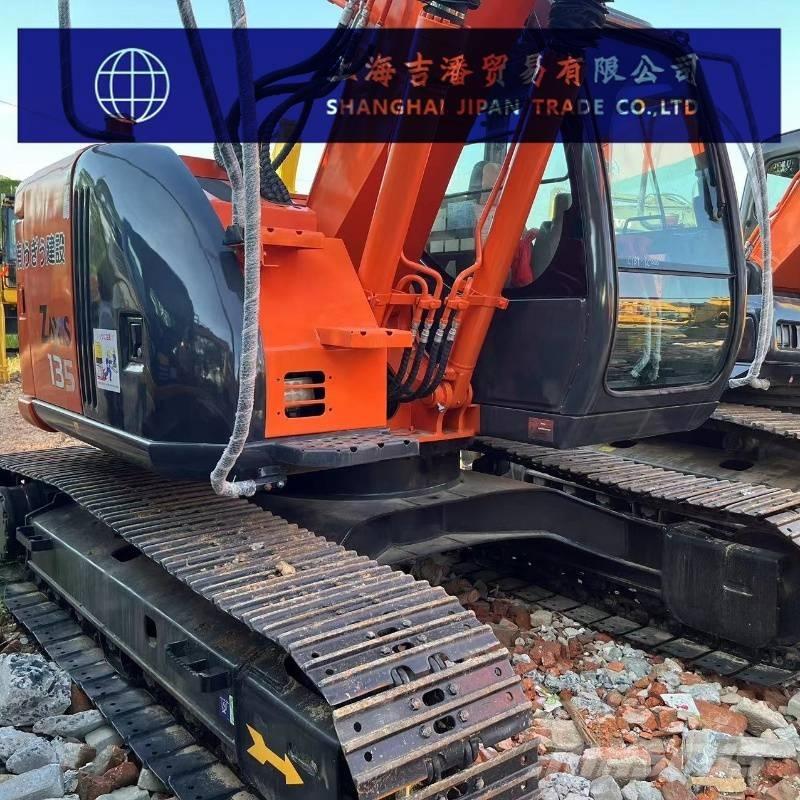 Hitachi ZX 135 Paletli ekskavatörler