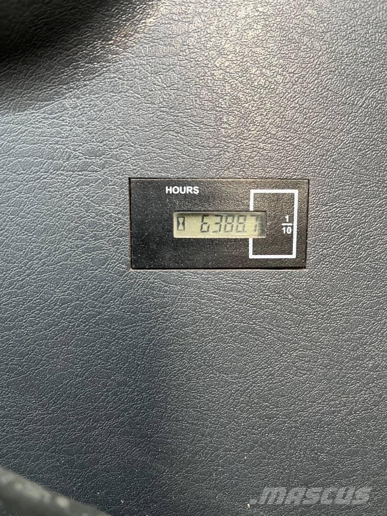 Hyundai HX 145 LCR Paletli ekskavatörler