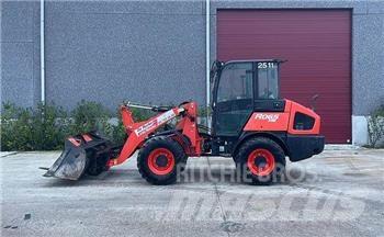 Kubota R065 Tekerlekli yükleyiciler
