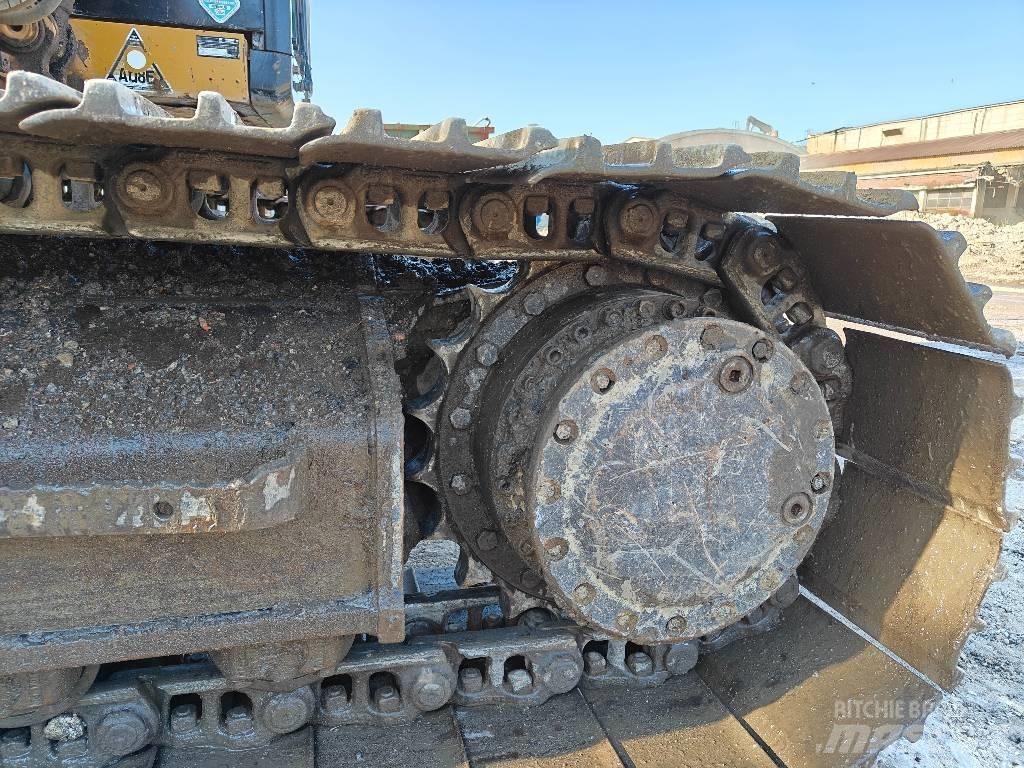 CAT 320F Paletli ekskavatörler
