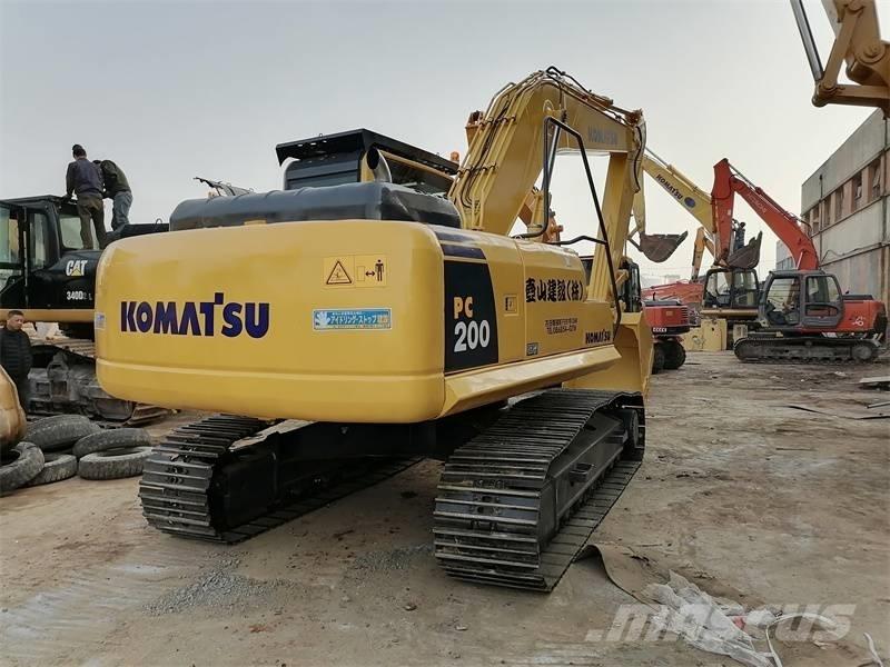Komatsu PC 200-8 Paletli ekskavatörler