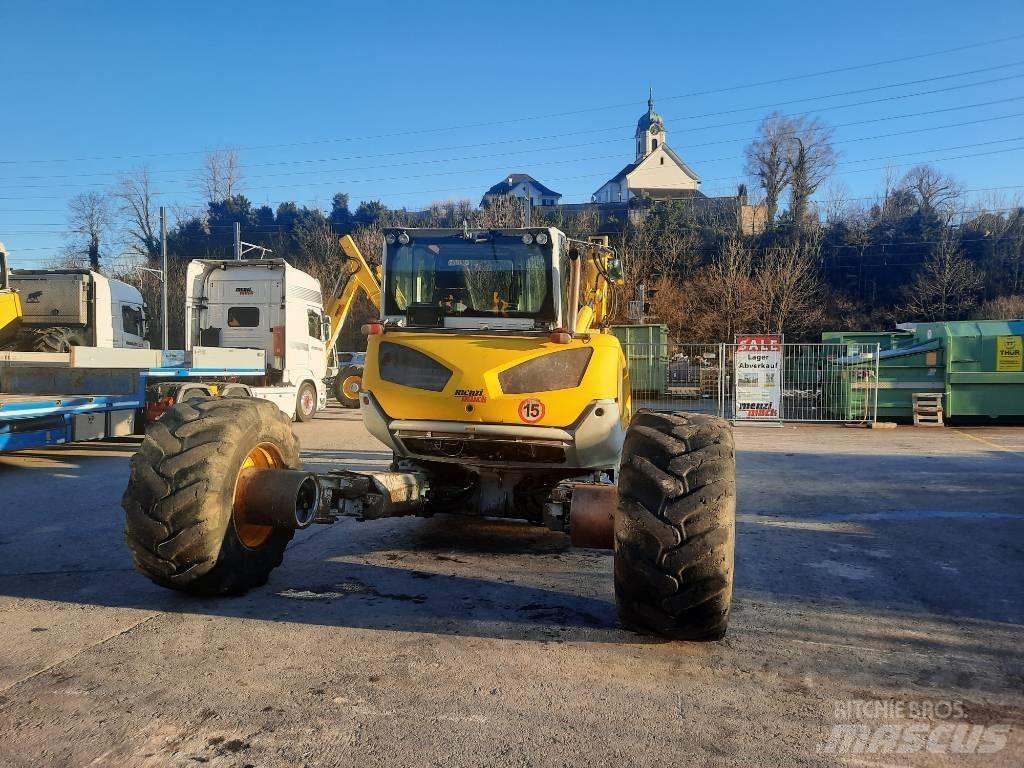 Menzi Muck M535 Lastik tekerli ekskavatörler