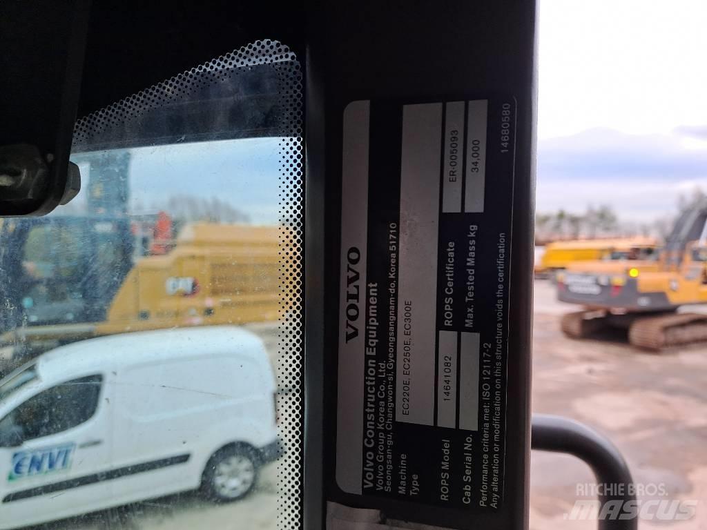 Volvo EC300EL Paletli ekskavatörler