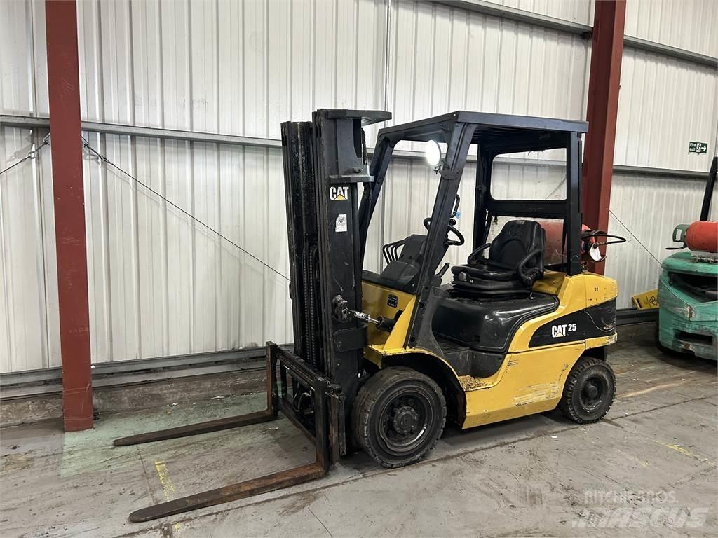 CAT GP25NT LPG'li forkliftler