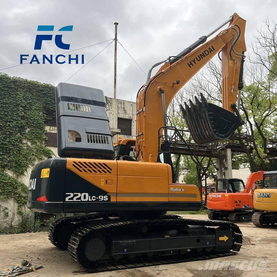 Hyundai 220LC-9S Paletli ekskavatörler