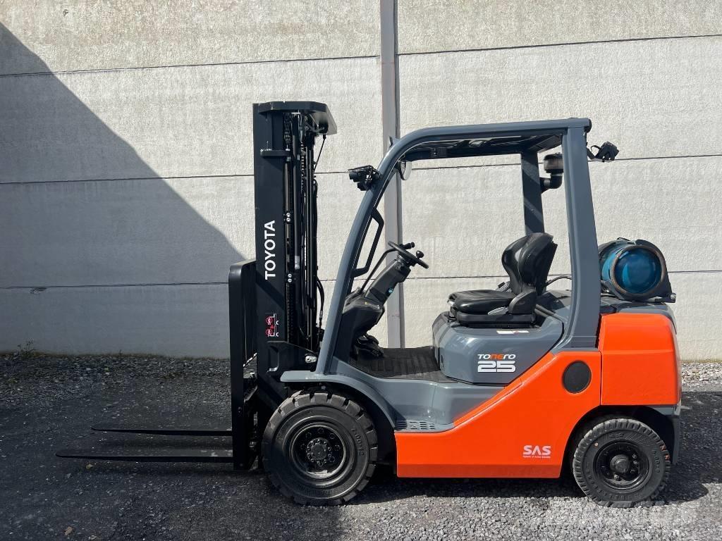 Toyota 02-8 FGF 25 LPG'li forkliftler