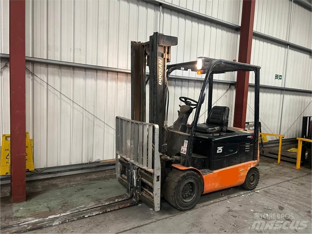 Doosan B25X-5 Elektrikli forkliftler