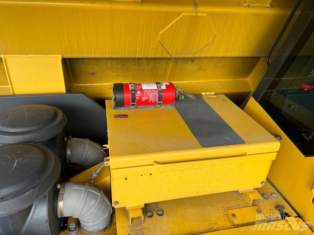 Komatsu 605-7 Yol disi kaya kamyonu