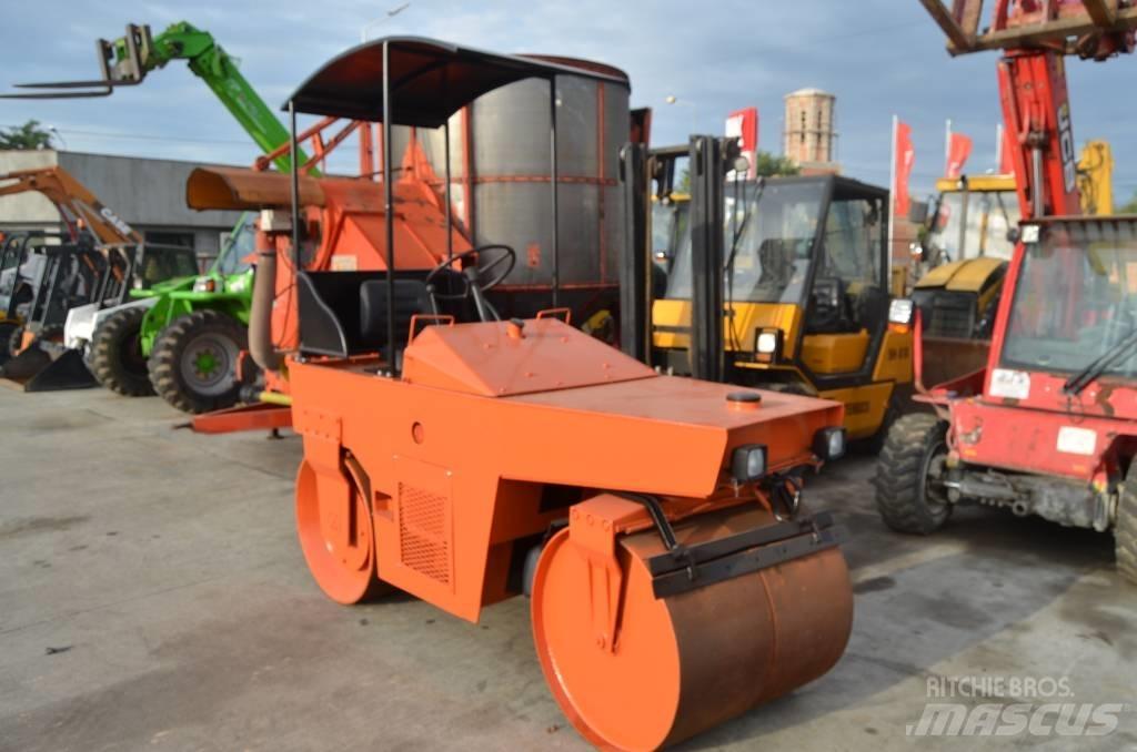 Bomag BW 90 Çift tamburlu silindirler