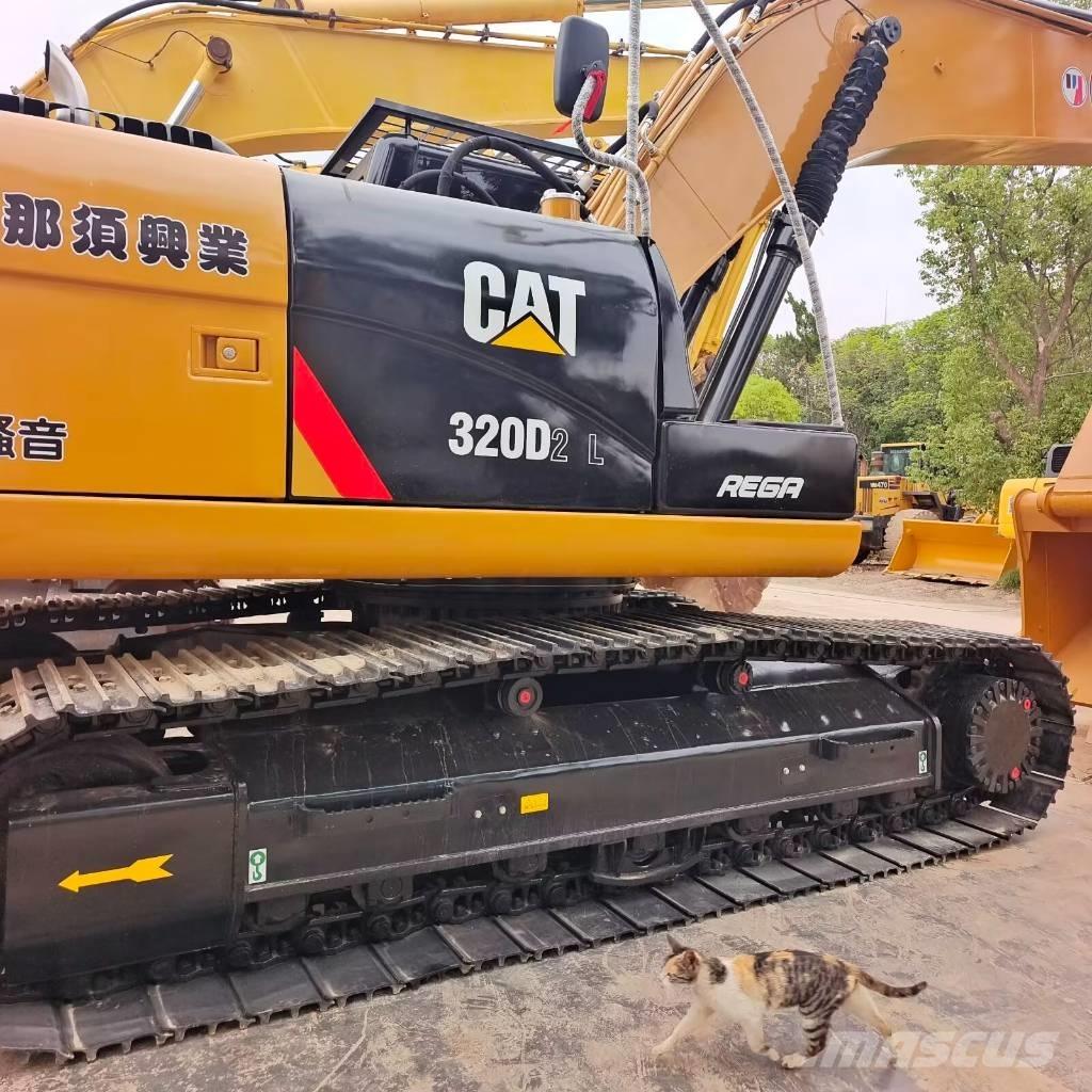 CAT 320D Paletli ekskavatörler