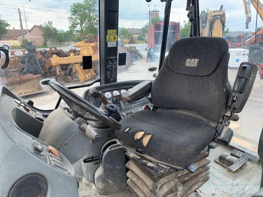 CAT 442 D Kazıcı yükleyiciler - beko loder