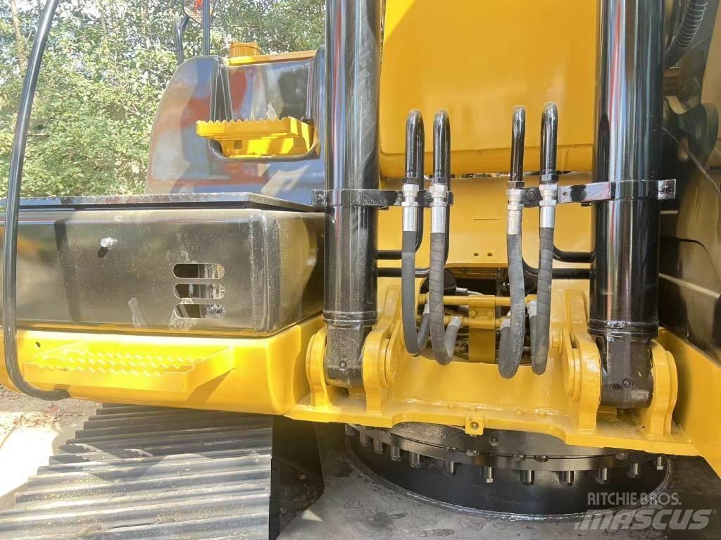 CAT 320 D L Paletli ekskavatörler