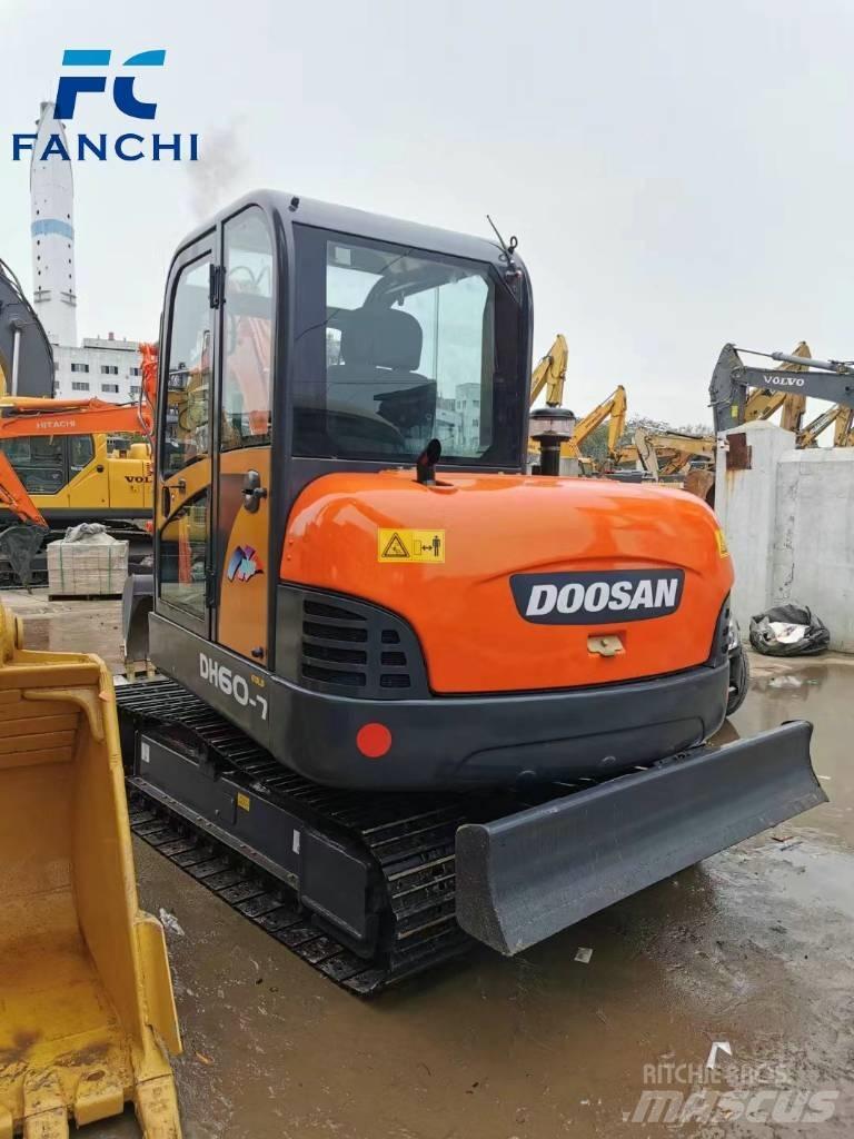Doosan DH 60-7 Mini ekskavatörler, 7 tona dek