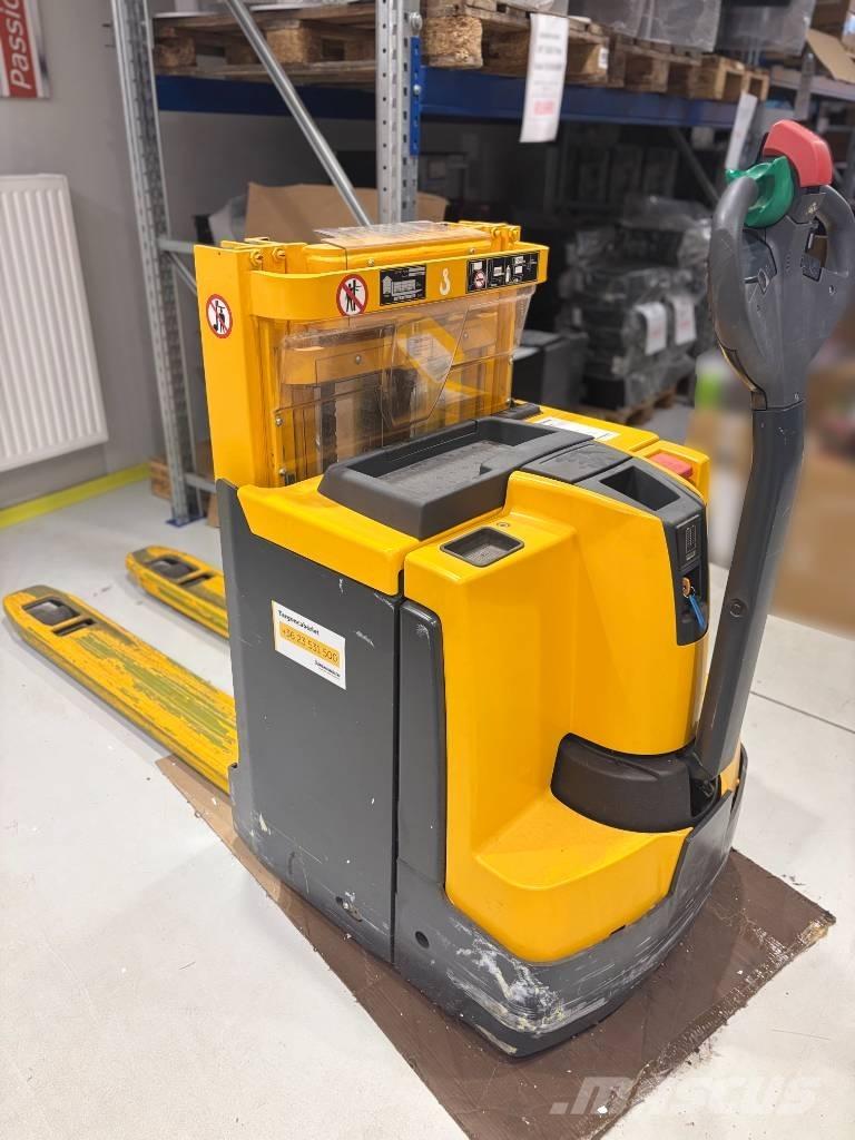 Jungheinrich EJD 220 Akülü depo ekipmanları